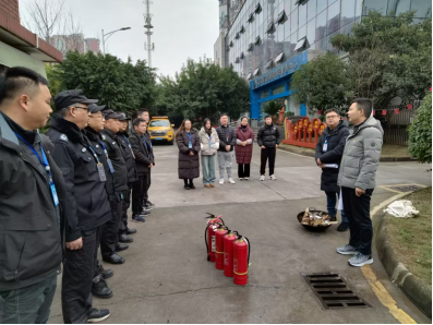 安全演練始于心  防范未然始于行——臨港公司電瓶車停車場起火應(yīng)急演練